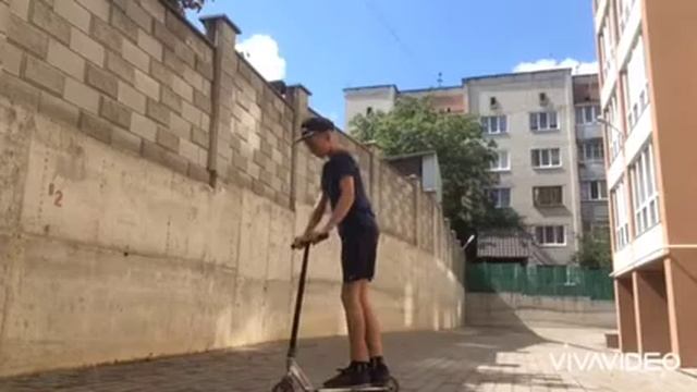 ТОП 5 БАЗОВЫХ ТРЮКОВ для НОВИЧКА на ТРЮКОВОМ САМОКАТЕ! СОВЕТЫ НОВИЧКАМ. (HOW TO) смотреть онлайн