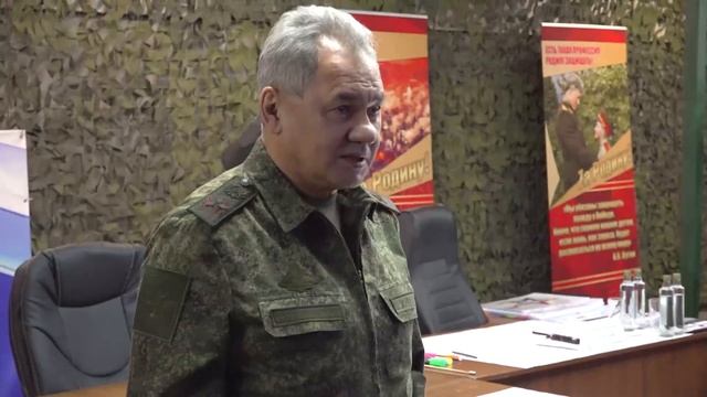 Министр_обороны_РФ_проинспектировал_российскую_группировку_войск