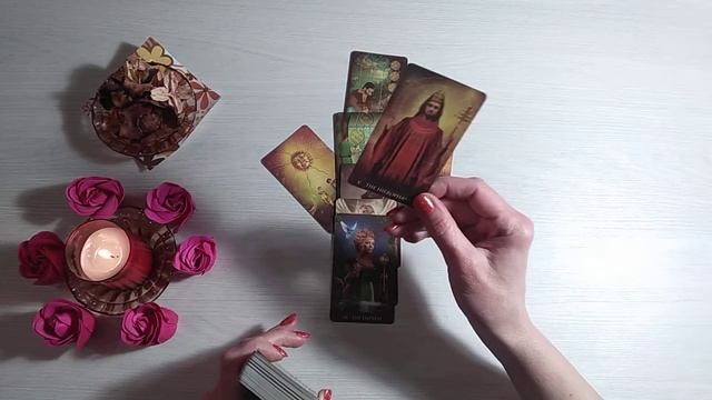 Хочет ли он меня вернуть? Скучает ли он по мне? Таро Онлай Расклад Dream House Tarot