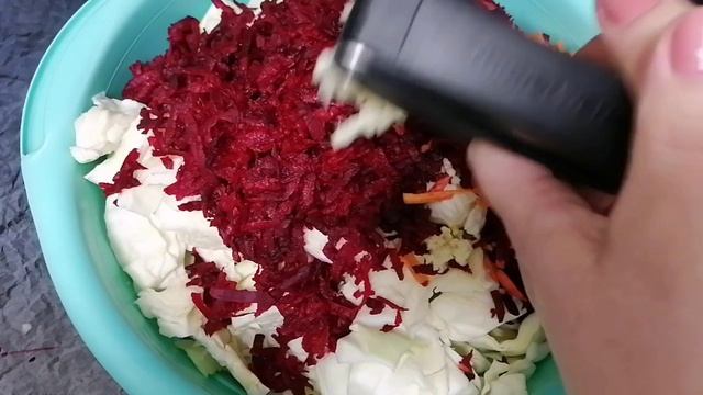 Капуста маринованная со свёклой на зиму