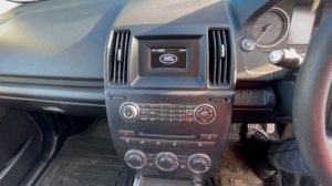Land Rover Freelander 2 Tesla Style Aftermarket head unit with Apple CarPlay/Android Auto SHOWCASE!