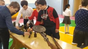 16 декабря 2021 года, выставка оружия в 1 школе-интернате города Твери.