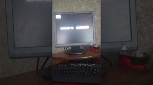 Видео о том как включить виртуализацию на пк в блюстаксе и так далее на материнке от гигабайт