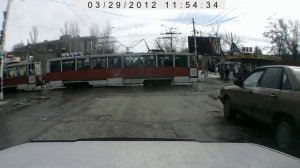 Трамвай в Саратове оторвал токоприемник