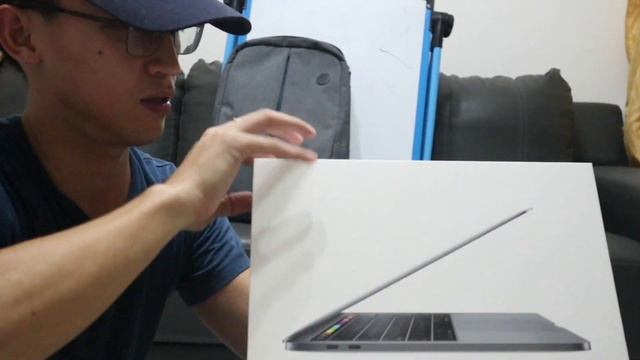 Unboxing Brandnew Macbook Pro like Idol Bitoy смотреть онлайн