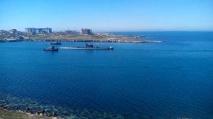 Севастополь, выход подводной лодки "Запорожье" из бухты "Стрелецкая".
