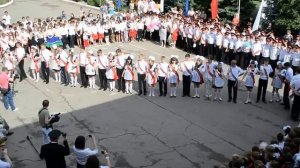 Вальс на последнем звонке 2013. (кружится вальс над землей) г.Курганинск МБОУСОШ №19