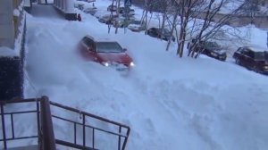 Audi чистит снег