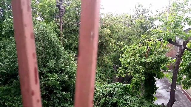 Звуки дождя,за окном.Суп бозбаш .Прохладный напиток овдуг смотреть онлайн