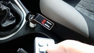 FM трансмиттер в Peugeot 307