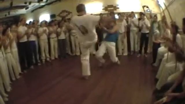 New Mestre Acordeon video and Contra Mestre Casquinha CDO Capoeira смотреть онлайн