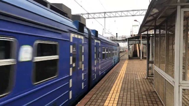 ЭД4М-0352 ОАО РЭКС На станции Тайнинская смотреть онлайн