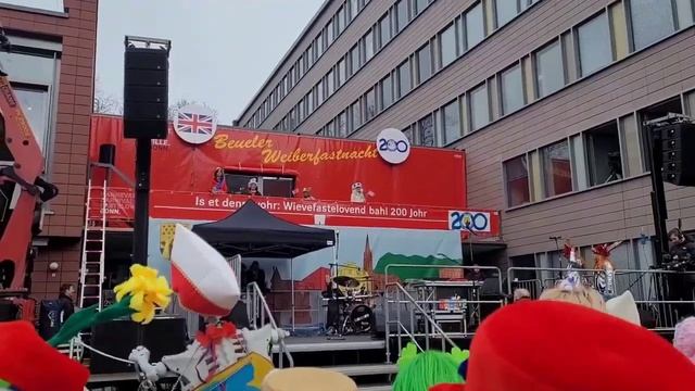 #карнавал #люди #народ #гулянье #праздник #радость #германия #германиясегодня #бонн