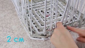 Коробка для игрушек из газетных трубочек своими руками