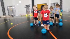 Футбольные тренировки детей 4-5 лет.