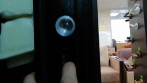 Заклинил замок на входной двери. Что делать