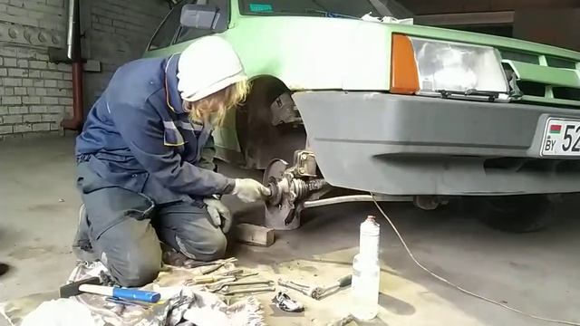 Замена пыльника ШРУСа на ВАЗ 2108. смотреть онлайн