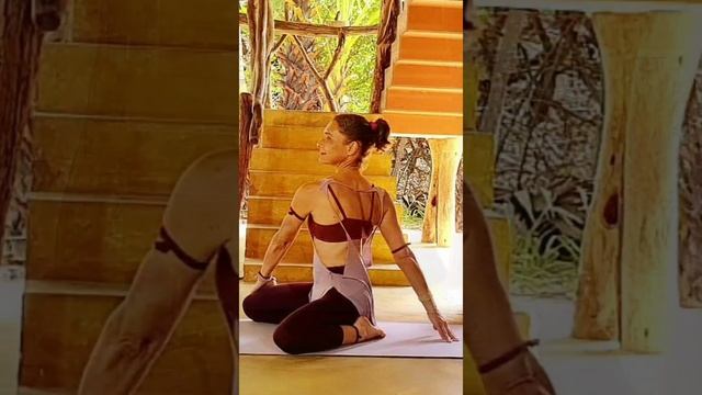 Не пропустите новый урок! #йога #шалабхасана #shorts #йогаонлайн #йогадляначинающих #модиин смотреть онлайн