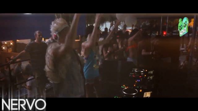 V-MODA... "Art for your ears" Big thanks to Karl and Val....from Ellaskins смотреть онлайн