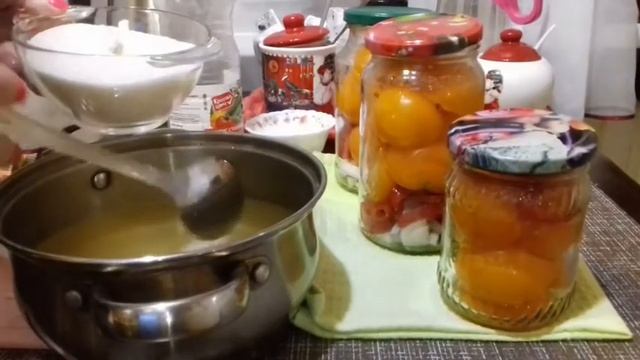 ПОМИДОРЫ ЖЁЛТЫЕ МАРИНОВАННЫЕ.. на зиму... быстро и вкусно