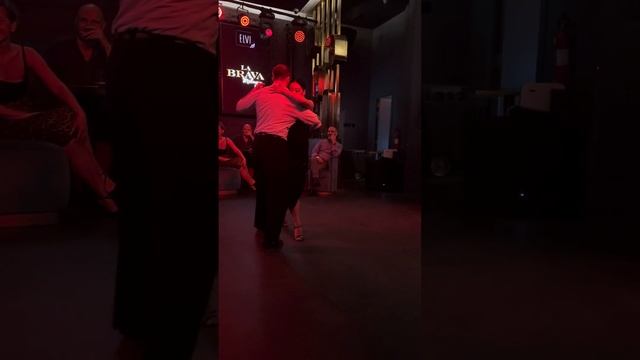 La Brava Milonga @ Elvi Lounge (Saturday) competition final round - Dubai, UAE смотреть онлайн