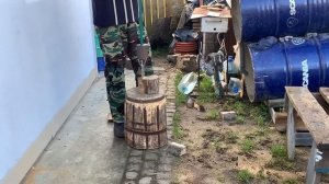 Топор без топорища (приспособление для колки (рубки) дров своими руками)