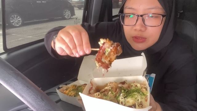 Besar betul TAKOYAKI 'KAKI' OCTOPUS NI смотреть онлайн