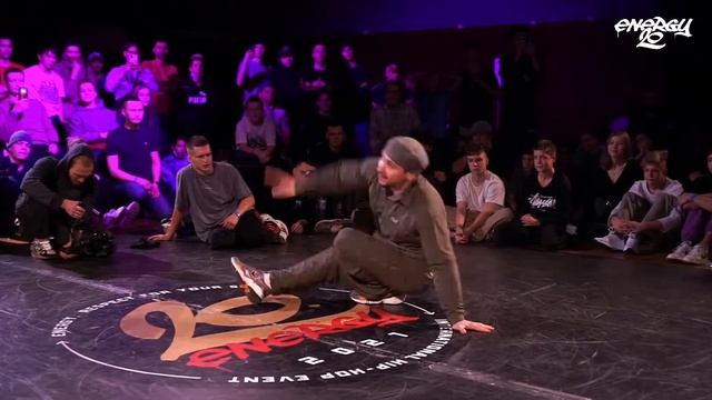 Breaking Smart Contest -- Snake VS Суровый (1/4 финала) смотреть онлайн