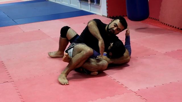 Армен Ананян – Часть 21. Выход на рычаг локтя из боковой позиции смотреть онлайн