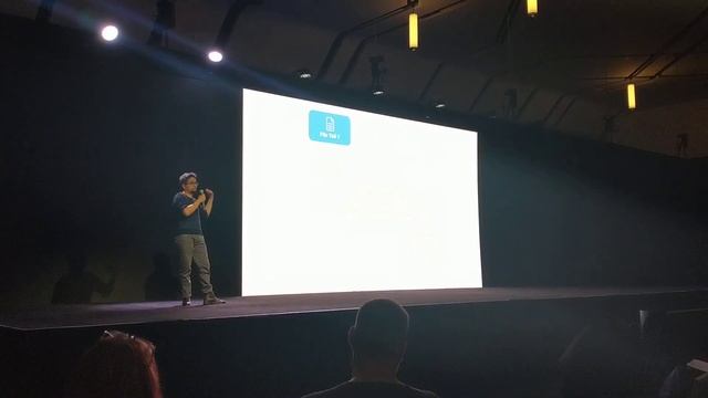 Strata Data Conference 2018: Using Streamsets, Apache Kafka, Docker to stream data into Minecraft смотреть онлайн