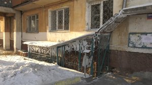 В Улан-Удэ жители многоэтажки устали от бассейна в подвале