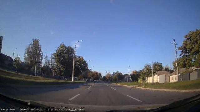 Луганск, ул. Сосюры, Ленина. 2021/10/07 смотреть онлайн