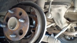Как заменить задние  барабанные колодки на TOYOTA