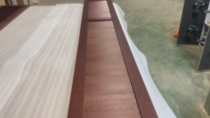 Сборка жалюзийного фасада. Корпус МДФ Шпон, вставки из массива дуба под морилкой