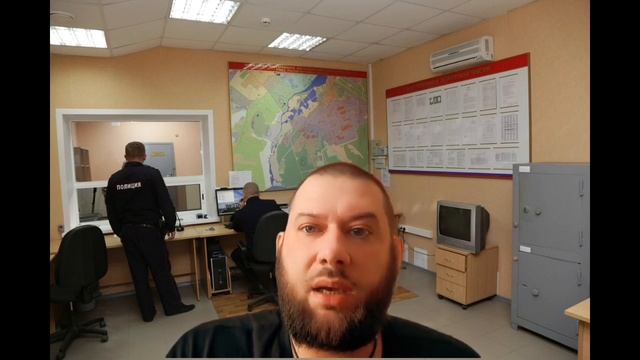 Женское лицо полиции