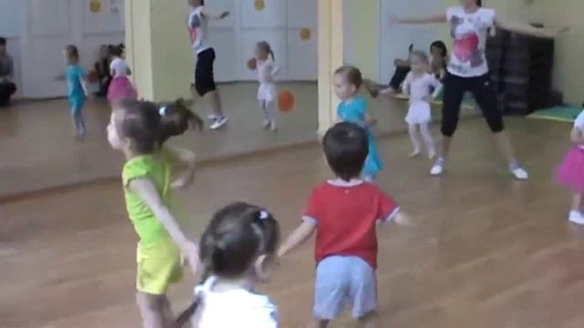 Мои Увлечения? / Танцы Перед Телевизором смотреть онлайн