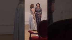 "ФИАЛКА" исполняют сопрано Оксана Беленькая и меццо-сопрано Алла Васильченко