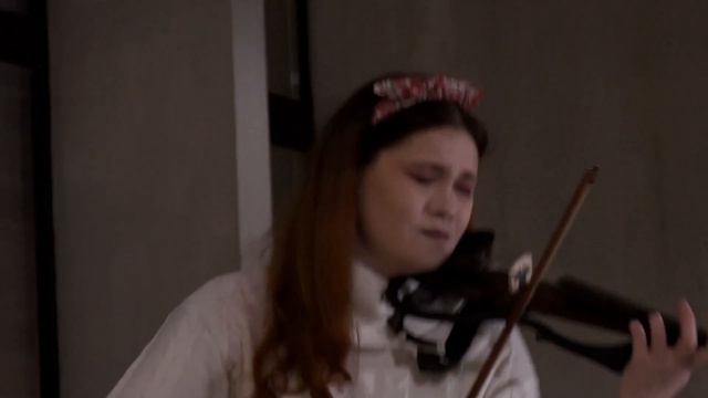 Karina Lavrenteva - Carol Of The Bells - Lindsey Stirling смотреть онлайн