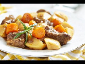 Для ленивых картошка с мясом в мультиварке