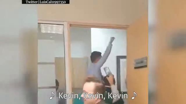 South Korean fans mobbed by Mexicans after Germany's World Cup exit - Fifa World Cup Russia 2018 смотреть онлайн