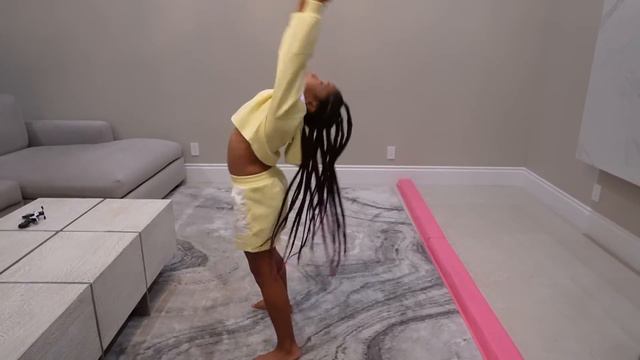 GYMNASTICS Moves for Beginners | Cali's Playhouse смотреть онлайн