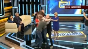 ГОГЕНА СОЛНЦЕВА ПОБИЛИ НА ТОК ШОУ "ГОВОРИМ И ПОКАЗЫВАЕМ"!