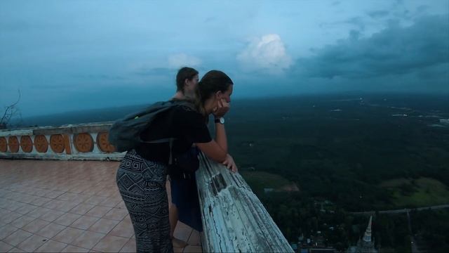 Поездка на машине с Пхукета на Краби. Полуостров Рейли. Храм золотого тигра. Смотровая Самет Нангше смотреть онлайн