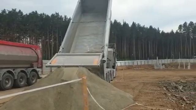 Разгрузка речного песка смотреть онлайн