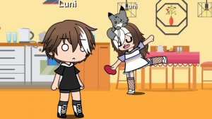 Хочешь помидора? На на на