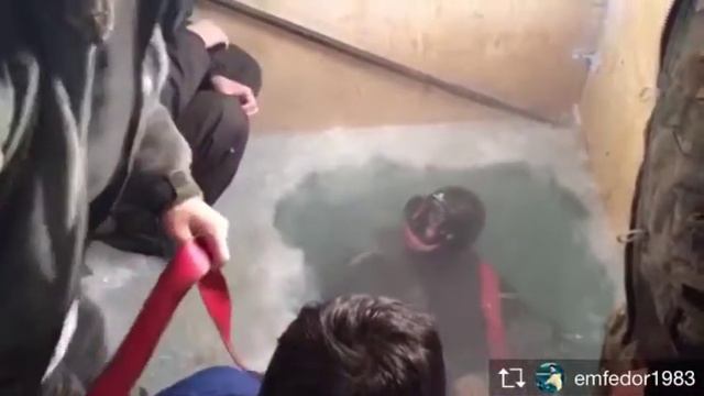 Рабочий Айфон достали из реки. Якутск. смотреть онлайн