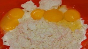 Оригинальные сырники на желтках