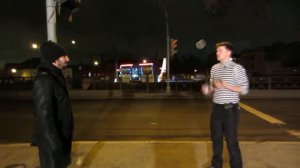 Влад Горелов на Уроке жонглирования булыжниками учится давить наружу.