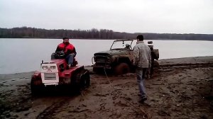 Трактор Уралец на самодельных гусеницах