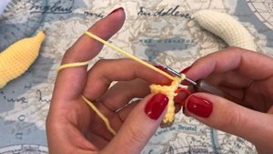 МК: ? БАНАН КРЮЧКОМ. Секретный ИЗГИБ ? ЕДА КРЮЧКОМ. Crochet Banana